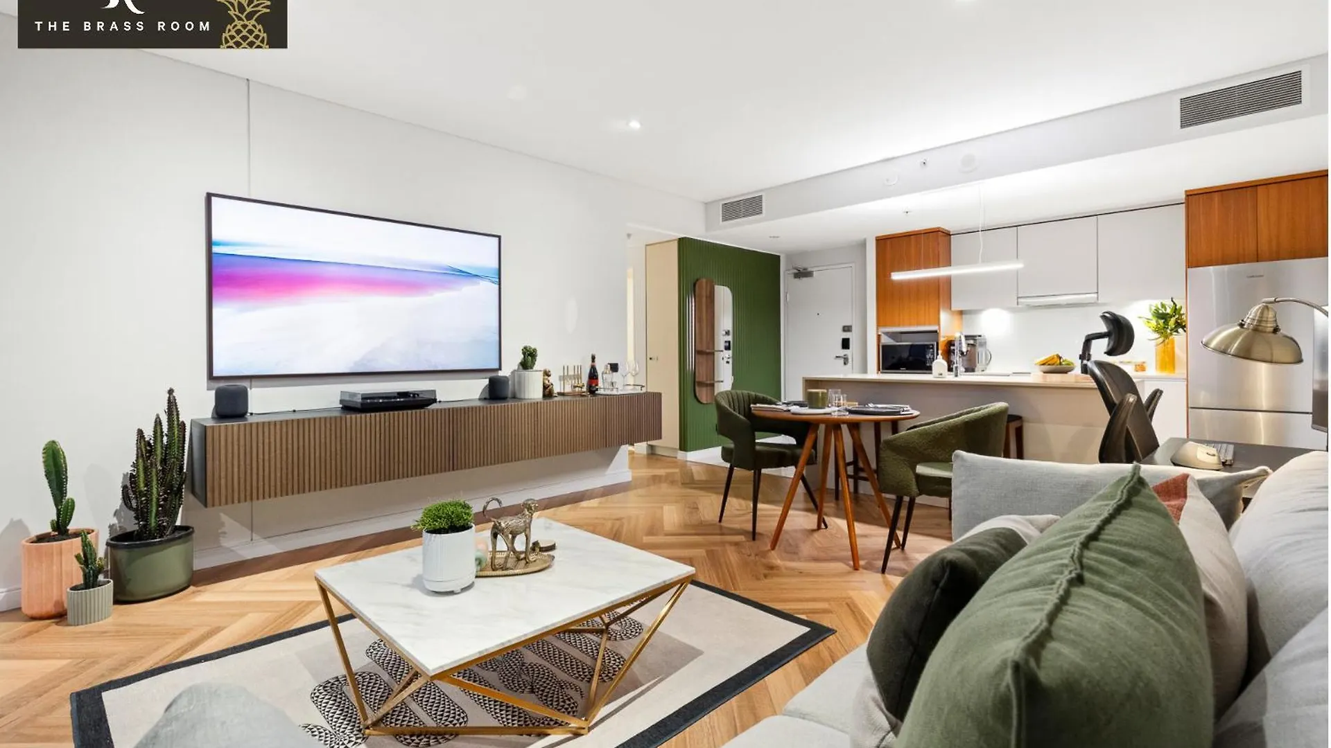 Apartment The Brass Pineapple Surfers Paradise 4217 Gold Coast