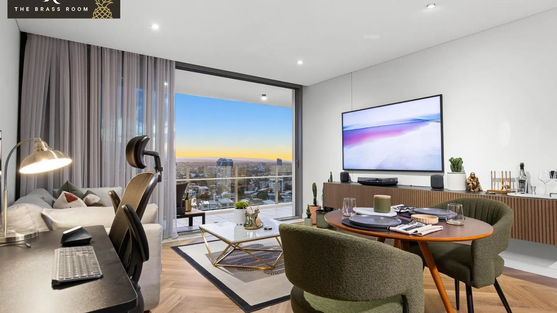 Apartment The Brass Pineapple Surfers Paradise 4217 Gold Coast